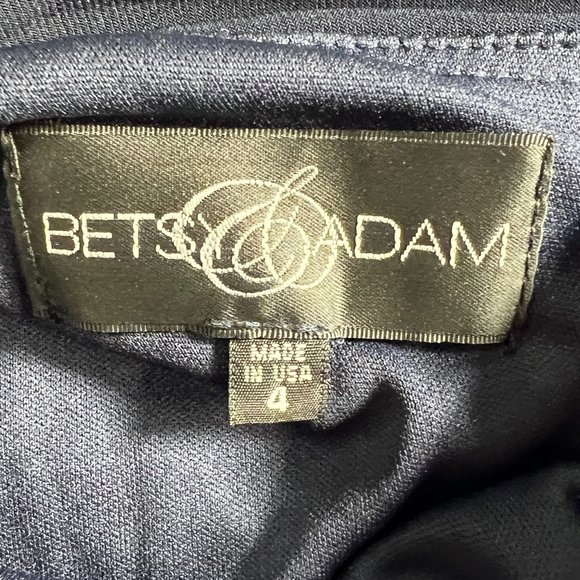 📌 Betsy & Adam Elegant Form-Fitting Single-Shoulder Silhouette Ball, Prom Gown - Picture 15 of 16